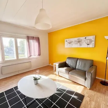 Tilava Kaksio Parkkipaikalla! Appartamento